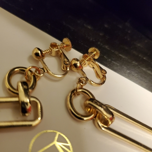 ⛓Gold 🌕 Chain Clip-on Earrings⛓ - Picture 3 of 3